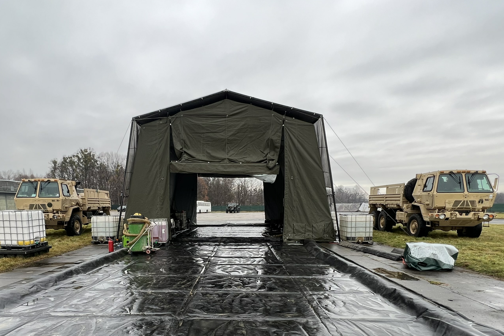 NIXUS EXO-FOLD - Army Vehicle Maintenance Tent